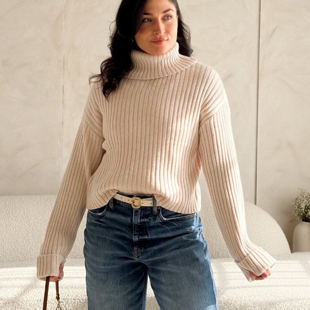 Weekend LA Merino Wool Ribbed Turtleneck Sweater – Soft Stretch